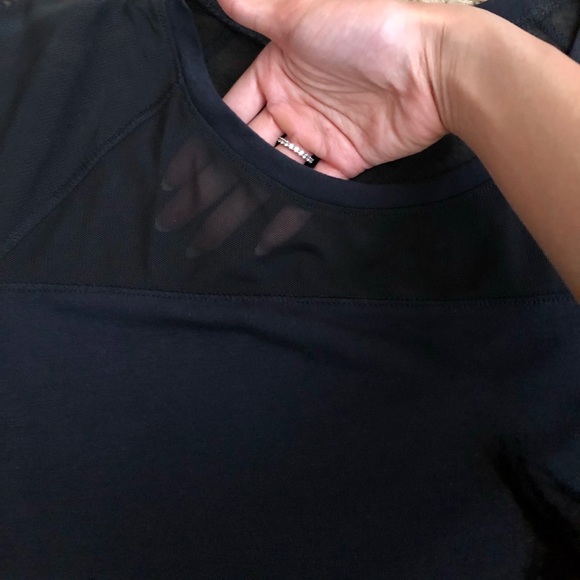 Without Walls cropped high-low black tee - Picture 3 of 3